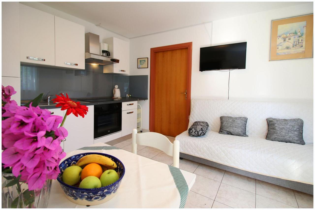 Apartments Elvis Primošten Extérieur photo
