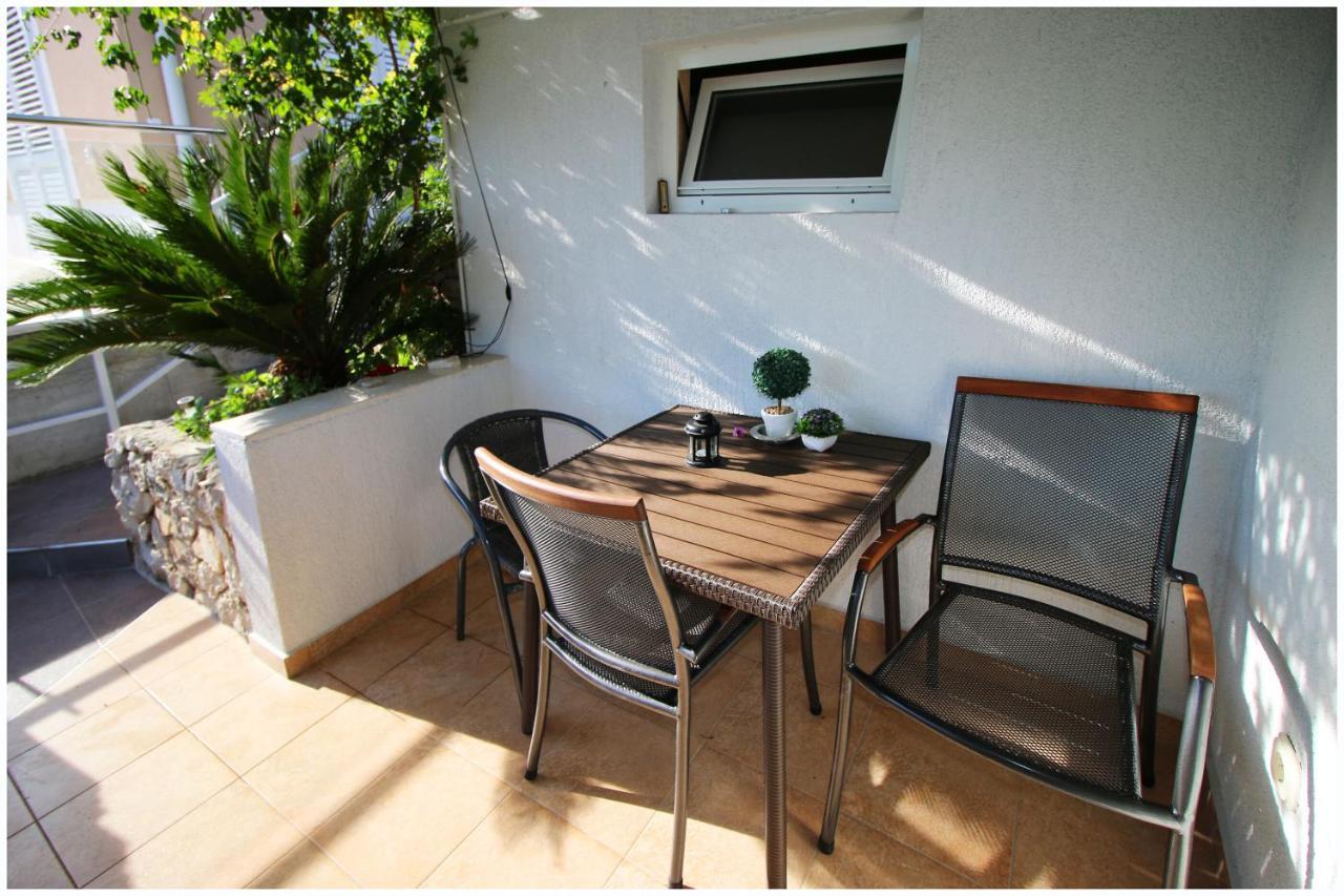 Apartments Elvis Primošten Extérieur photo