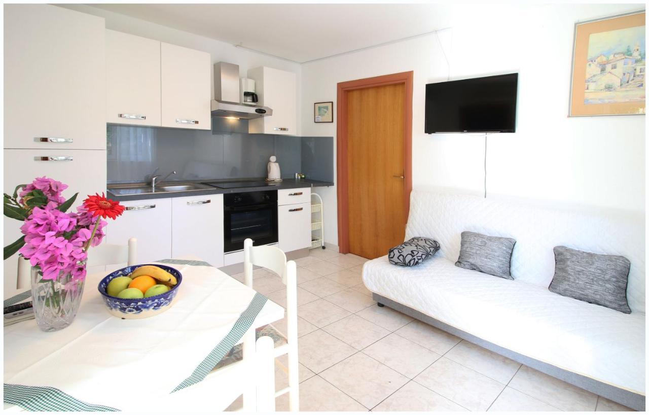 Apartments Elvis Primošten Extérieur photo