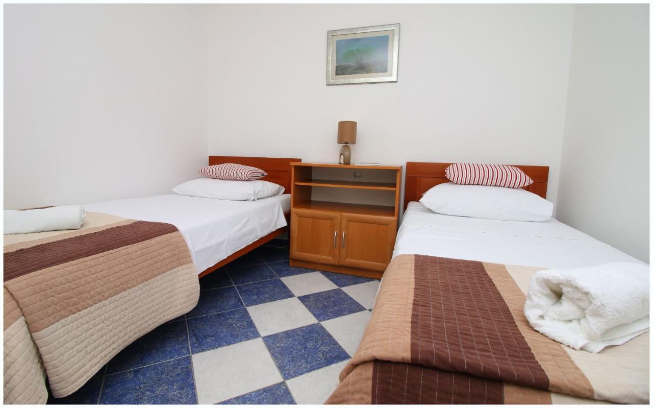 Apartments Elvis Primošten Extérieur photo