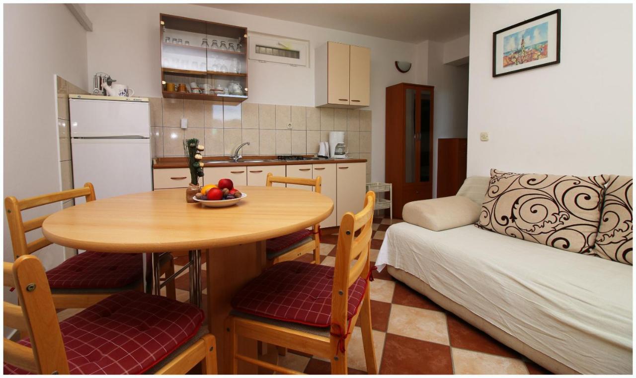 Apartments Elvis Primošten Extérieur photo