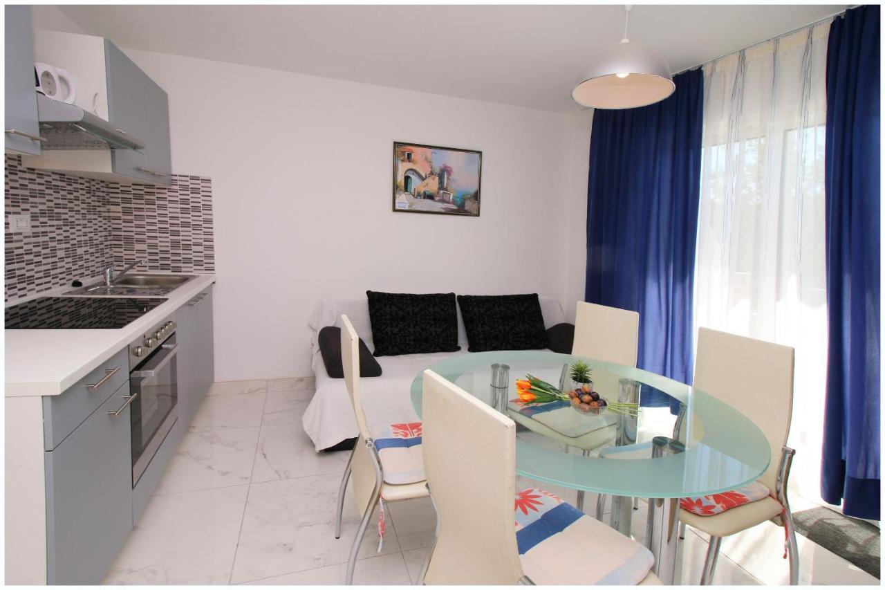 Apartments Elvis Primošten Extérieur photo