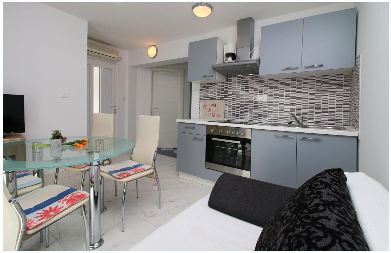 Apartments Elvis Primošten Extérieur photo